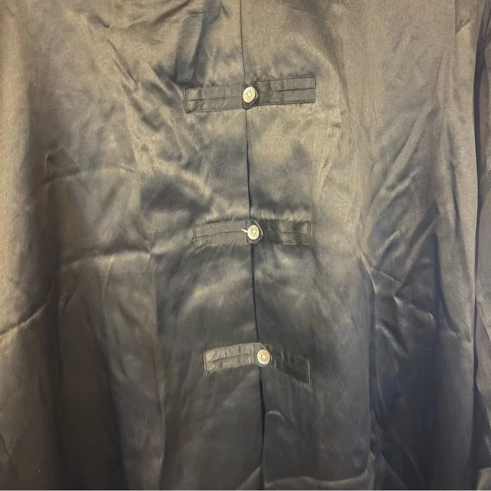 Kim Rogers Elegant Black Silk Blouse - Picture 3 of 7